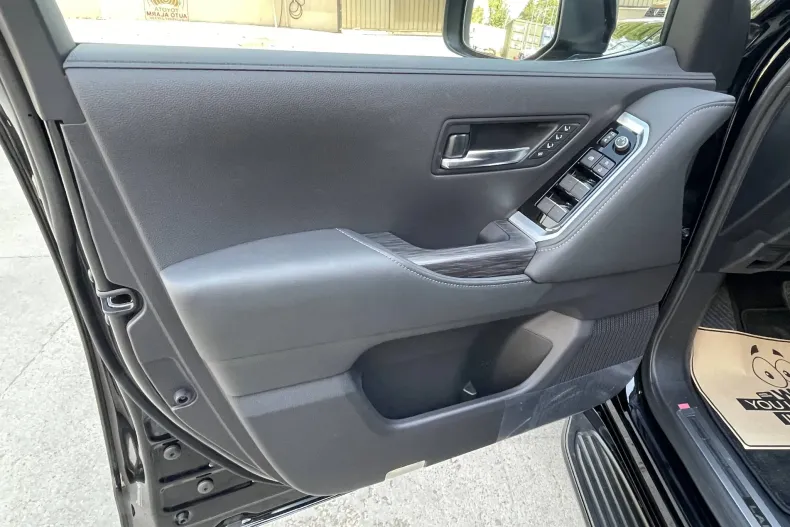 Toyota Land Cruiser 300 din 2025 cu 10 km - oferta TOY134095 - foto 26