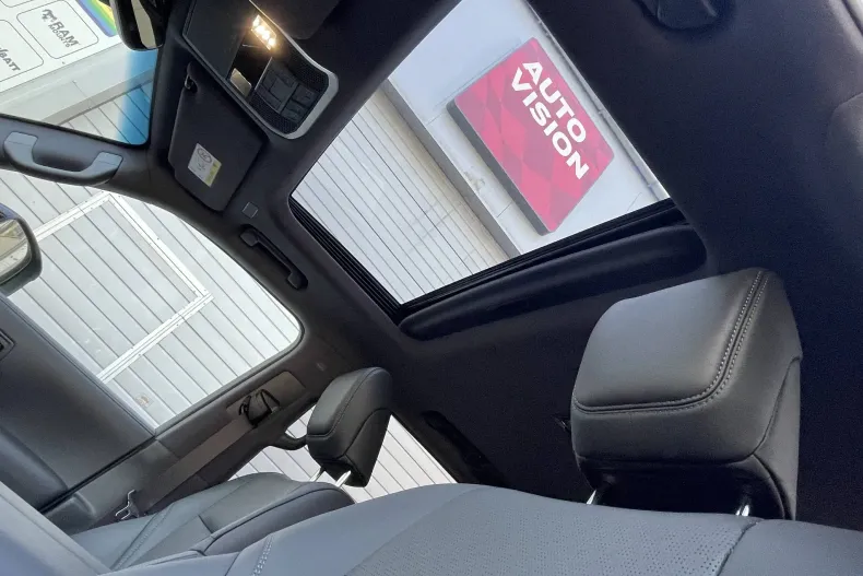 Toyota Land Cruiser 300 din 2025 cu 10 km - oferta TOY134095 - foto 28