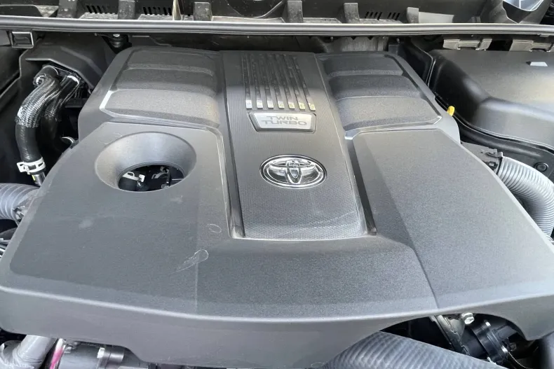 Toyota Land Cruiser 300 din 2025 cu 10 km - oferta TOY134095 - foto 32