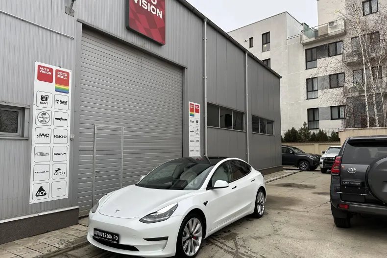Tesla Model 3 din 2020 cu 65.500 km - oferta TES134101 - foto 1