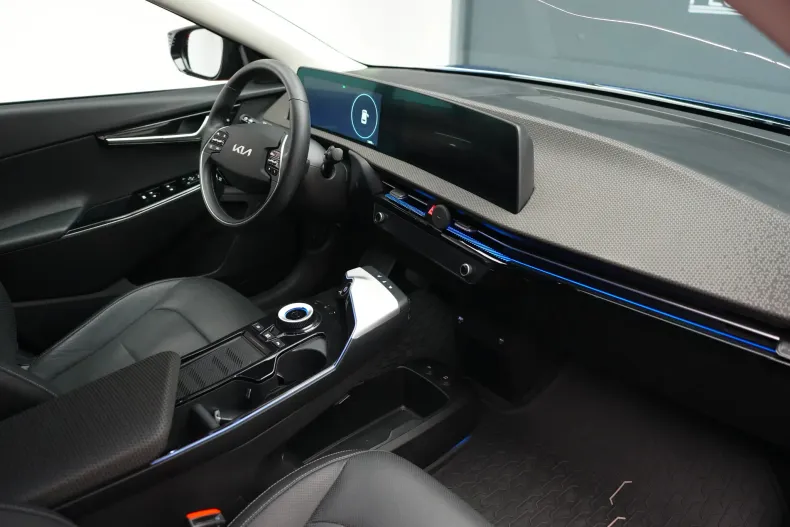 Kia EV6 din 2023 cu 14.000 km - oferta KIA134114 - foto 21