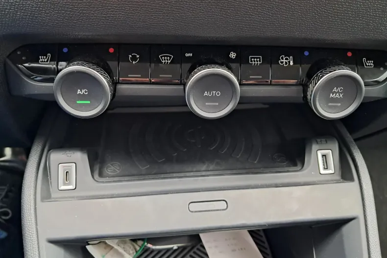 Citroën C4X din 2023 cu 4.500 km - oferta CIT134127 - foto 19