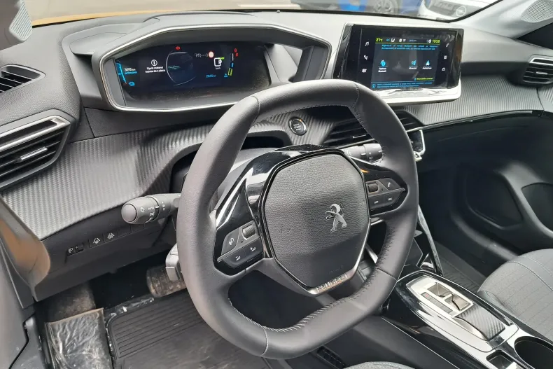 Peugeot 208 din 2023 cu 4.000 km - oferta PEU134128 - foto 11
