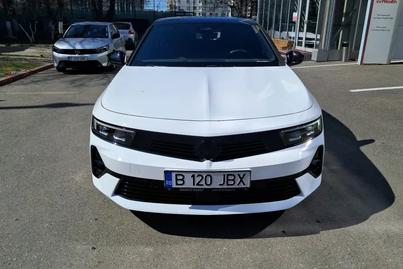 Opel Astra din 2023 cu 3.500 km - oferta OPE134129 - foto 2