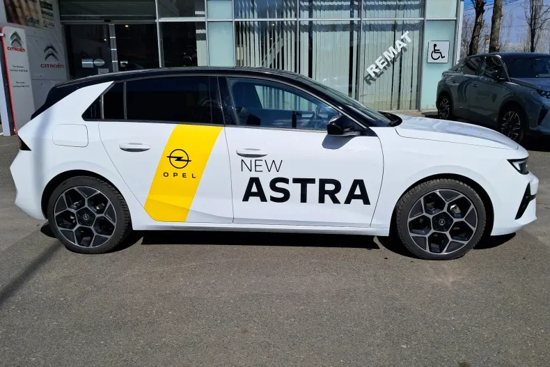 Opel Astra din 2023 cu 3.500 km - oferta OPE134129 - foto 3