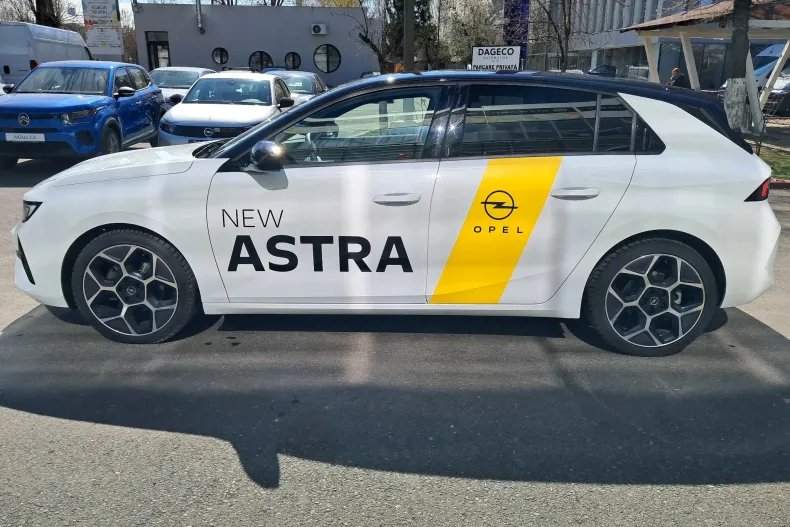 Opel Astra din 2023 cu 3.500 km - oferta OPE134129 - foto 7