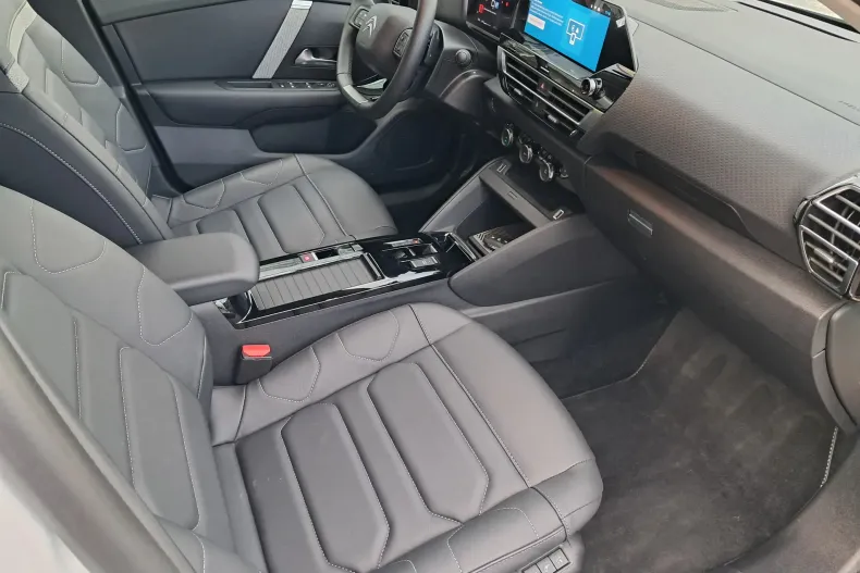 Citroën C4 din 2024 cu 950 km - oferta CIT134133 - foto 24