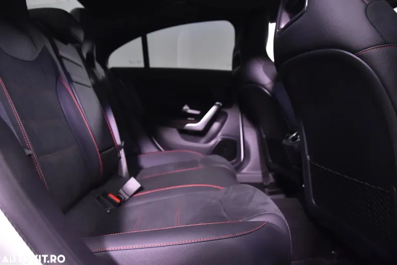 Mercedes-Benz CLA din 2024 cu 12.721 km - oferta MER134144 - foto 13