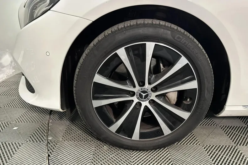 Mercedes-Benz E din 2019 cu 119.205 km - oferta MER134164 - foto 13