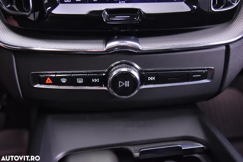 Volvo XC60 din 2023 cu 110.949 km - oferta VOL134187 - foto 17