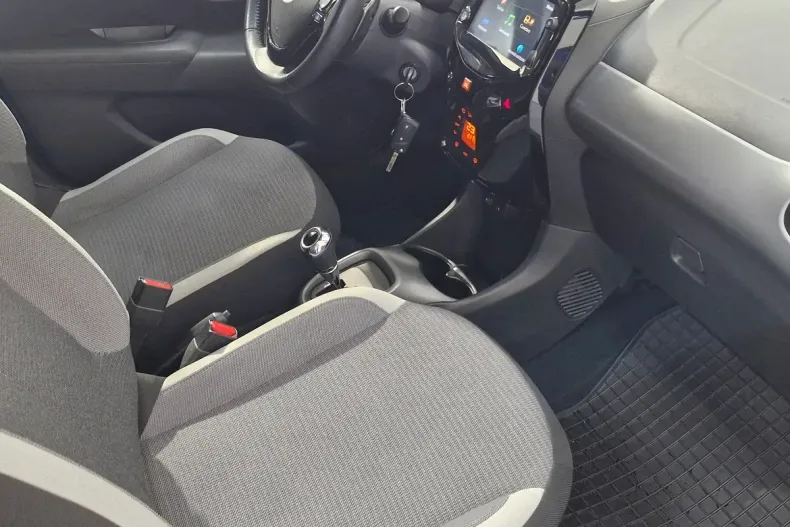 Toyota Aygo din 2022 cu 10.900 km - oferta TOY134210 - foto 13