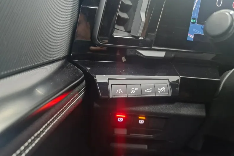 Renault Austral din 2023 cu 27.473 km - oferta REN134212 - foto 9