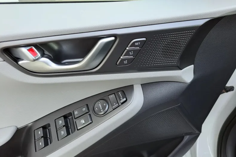 Hyundai IONIQ din 2020 cu 99.843 km - oferta HYU134225 - foto 16