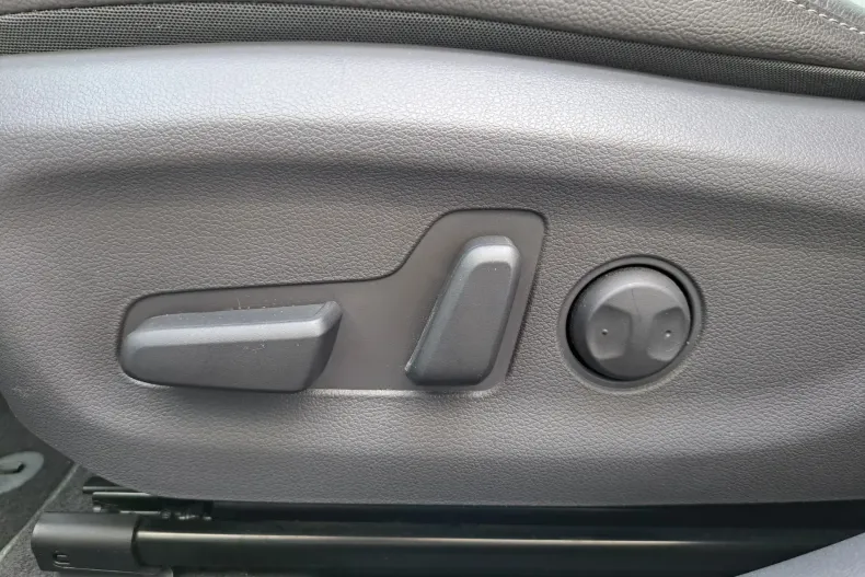 Hyundai IONIQ din 2020 cu 99.843 km - oferta HYU134225 - foto 19