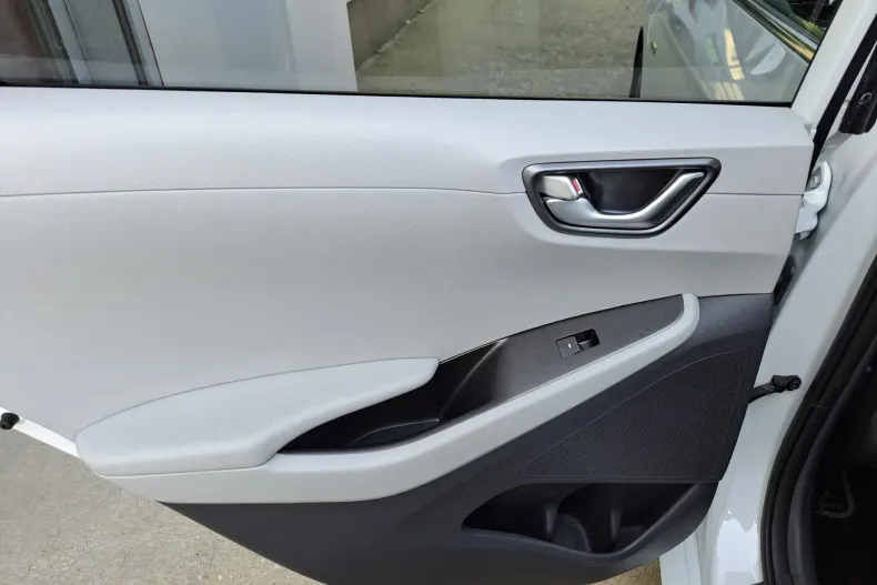 Hyundai IONIQ din 2020 cu 99.843 km - oferta HYU134225 - foto 22