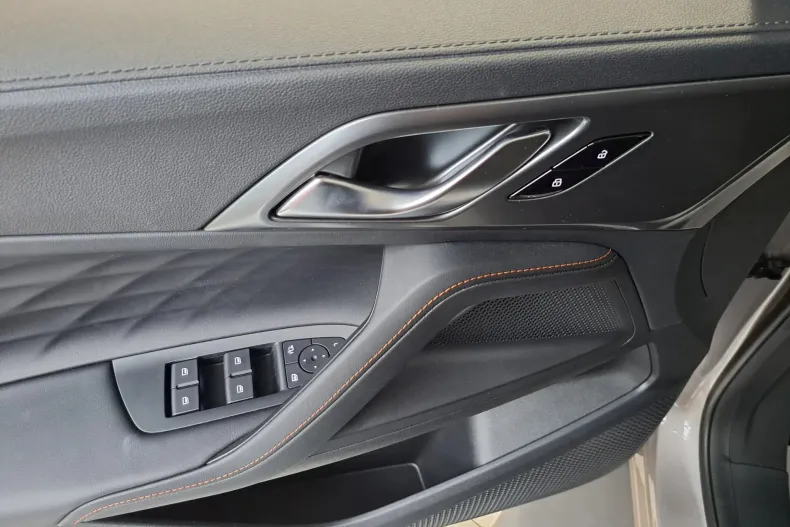 MG HS din 2024 cu 1 km - oferta MG0134235 - foto 9