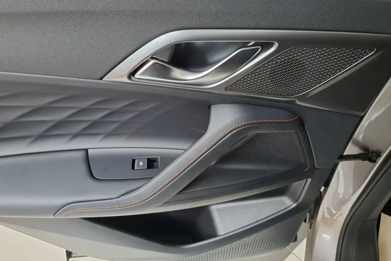 MG HS din 2024 cu 1 km - oferta MG0134235 - foto 15