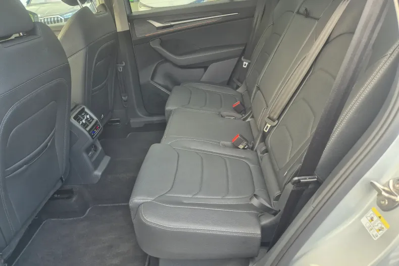 Skoda Kodiaq din 2025 cu 8.085 km - oferta SKO134241 - foto 30