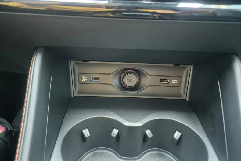 MG HS din 2024 cu 1.600 km - oferta MG0134242 - foto 21