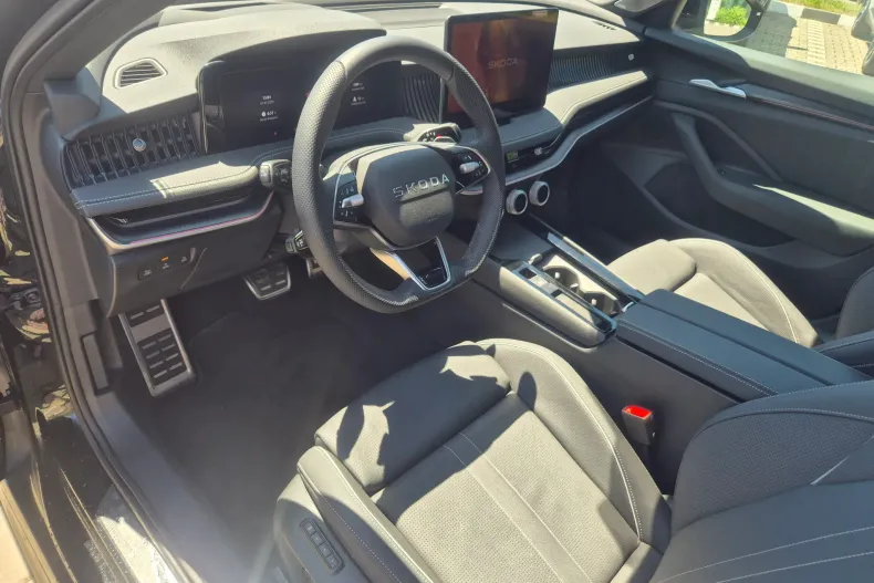 Skoda Superb din 2025 cu 2.000 km - oferta SKO134244 - foto 40