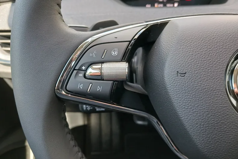 Skoda Enyaq din 2024 cu 15.800 km - oferta SKO134250 - foto 9