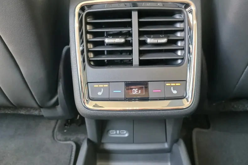 Skoda Enyaq din 2024 cu 15.800 km - oferta SKO134250 - foto 16