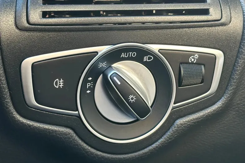 Mercedes-Benz GLC din 2022 cu 75.000 km - oferta MER134260 - foto 35