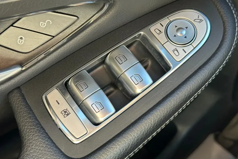 Mercedes-Benz GLC din 2022 cu 75.000 km - oferta MER134260 - foto 36