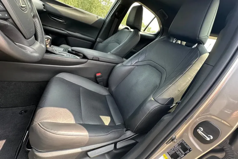 Lexus UX din 2019 cu 176.000 km - oferta LEX134267 - foto 16