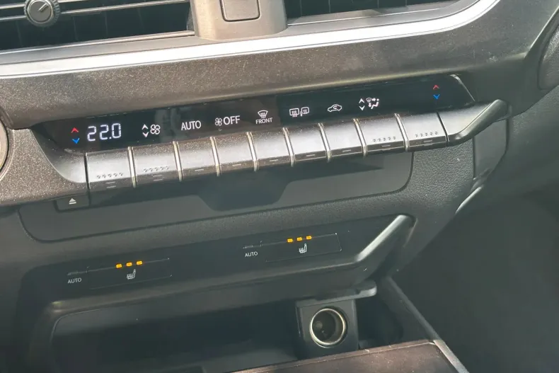 Lexus UX din 2019 cu 176.000 km - oferta LEX134267 - foto 23