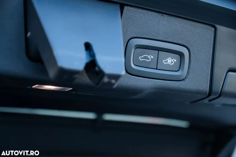 Volvo XC60 din 2024 cu 12.697 km - oferta VOL134297 - foto 25