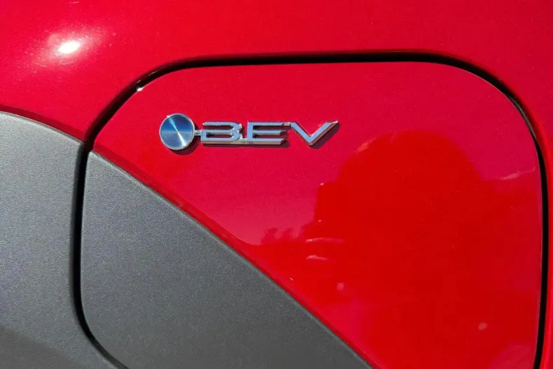 Toyota bZ4X din 2025 cu 1 km - oferta TOY134299 - foto 7