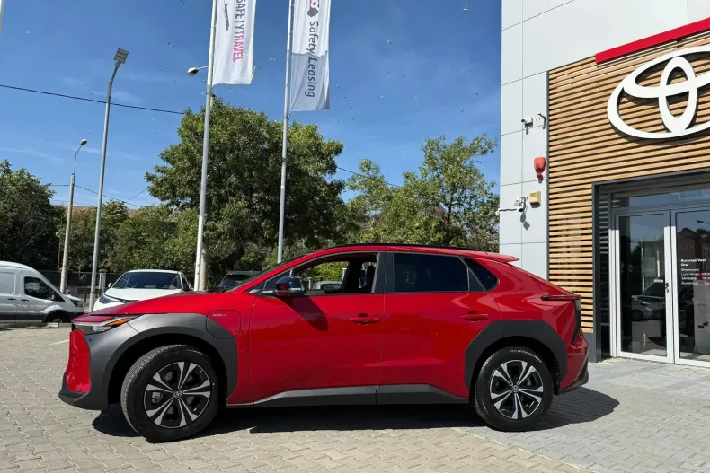 Toyota bZ4X din 2025 cu 1 km - oferta TOY134299 - foto 9