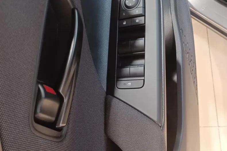 Toyota C-HR din 2025 cu 1 km - oferta TOY134303 - foto 9