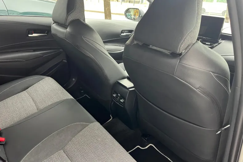 Toyota Corolla din 2025 cu 5 km - oferta TOY134308 - foto 30