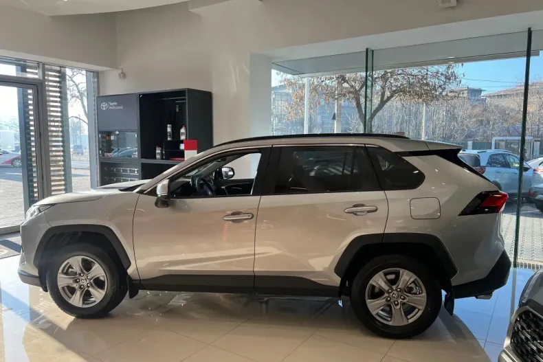 Toyota RAV4 din 2025 cu 1 km - oferta TOY134311 - foto 1