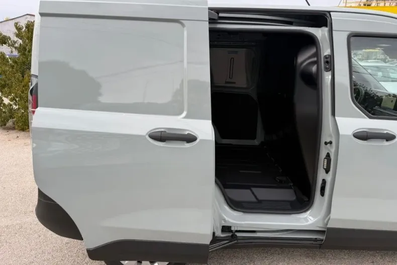 Ford Transit din 2025 cu 1 km - oferta FOR134313 - foto 11