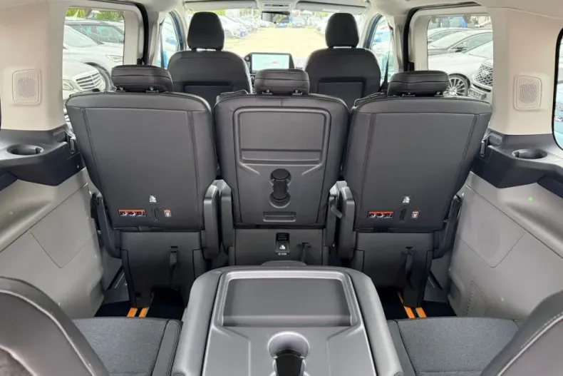 Ford Tourneo Custom din 2025 cu 1 km - oferta FOR134314 - foto 10