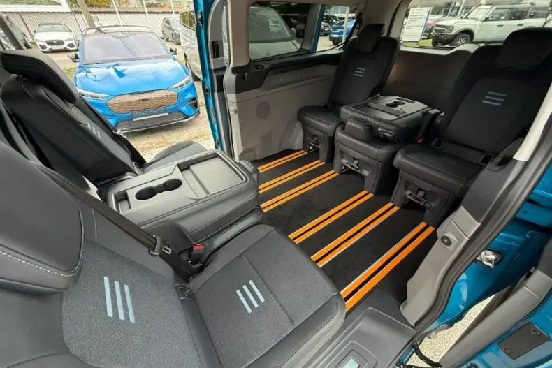 Ford Tourneo Custom din 2025 cu 1 km - oferta FOR134314 - foto 12