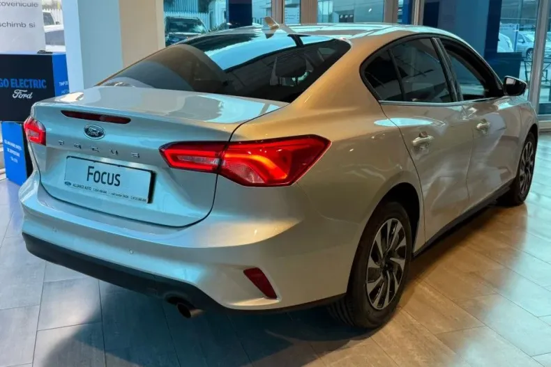 Ford Focus din 2025 cu 1 km - oferta FOR134318 - foto 3