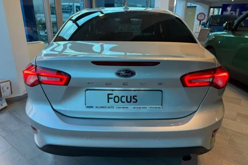 Ford Focus din 2025 cu 1 km - oferta FOR134318 - foto 4