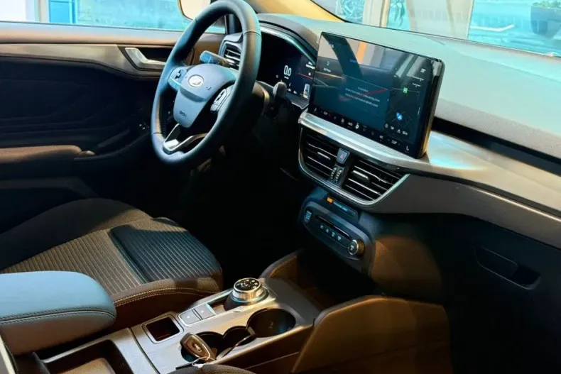 Ford Focus din 2025 cu 1 km - oferta FOR134318 - foto 9