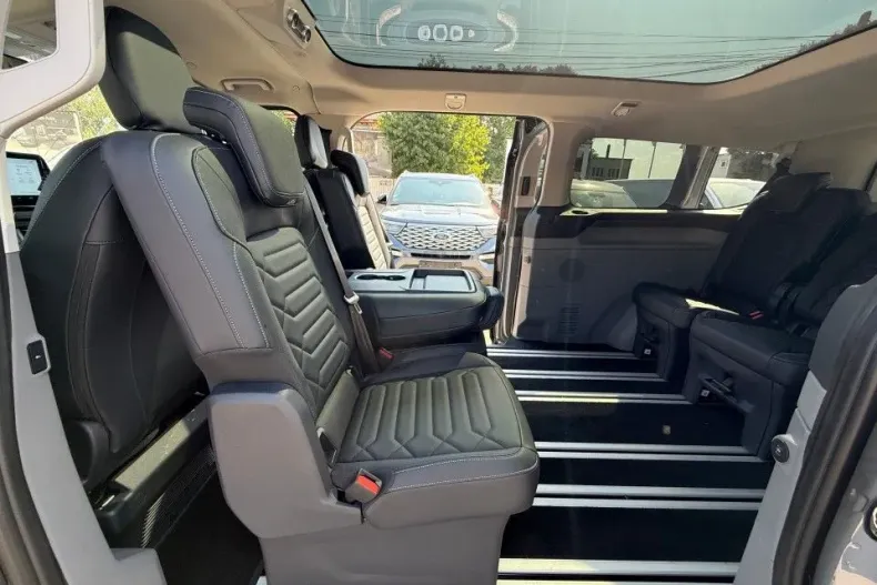 Ford Tourneo Custom din 2025 cu 1 km - oferta FOR134319 - foto 12