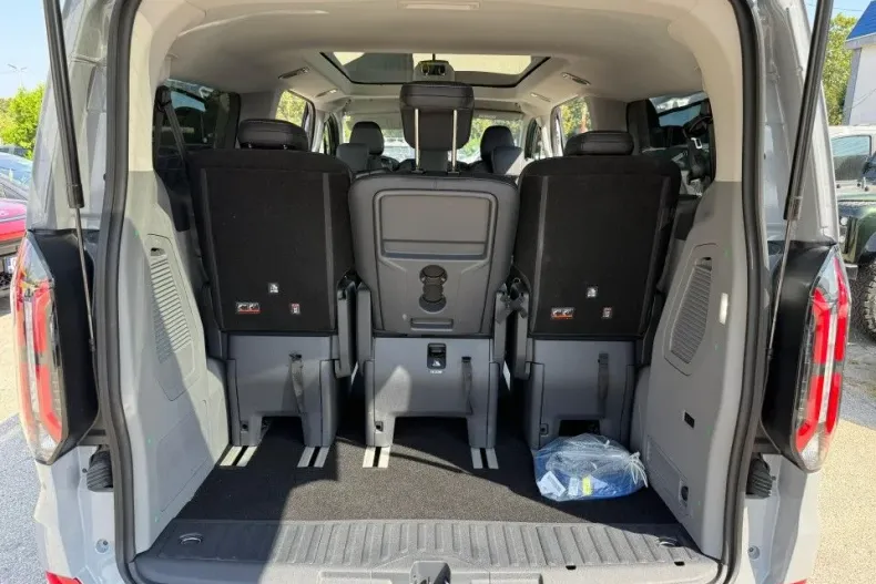 Ford Tourneo Custom din 2025 cu 1 km - oferta FOR134319 - foto 20