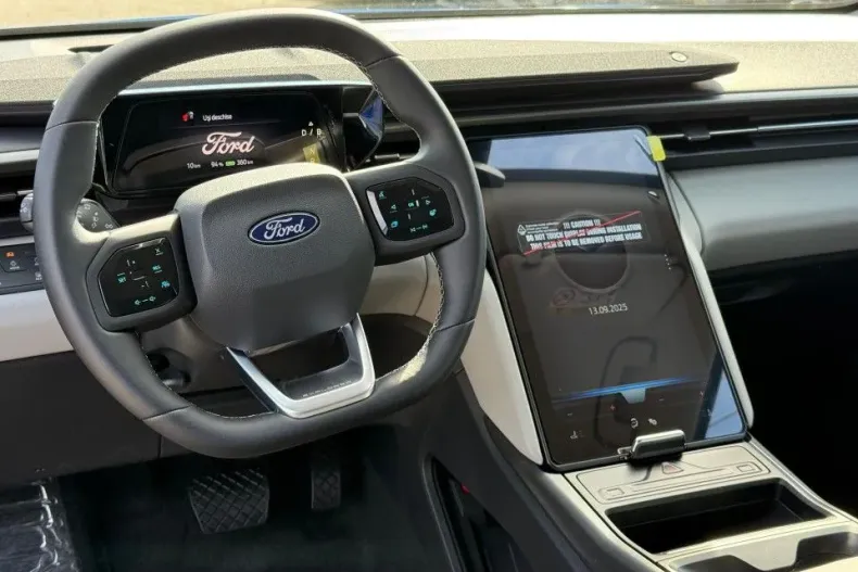 Ford Explorer din 2025 cu 1 km - oferta FOR134324 - foto 14