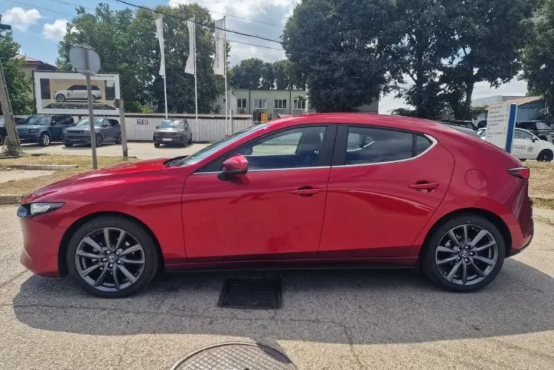 Mazda 3 din 2023 cu 15.015 km - oferta MAZ134325 - foto 4