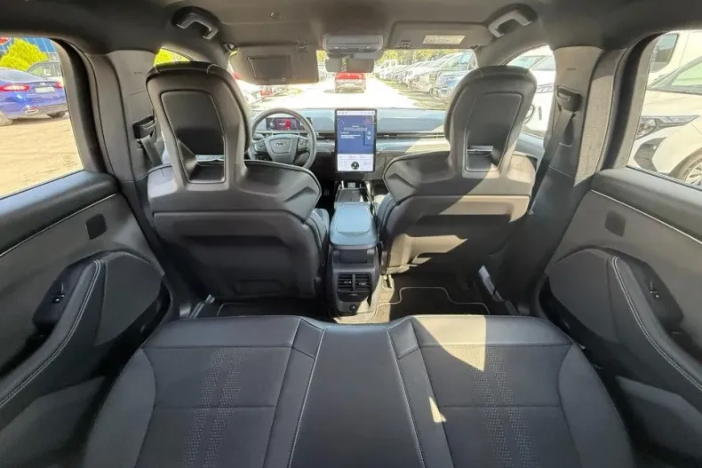 Ford Mustang Mach-E din 2025 cu 3.500 km - oferta FOR134326 - foto 11