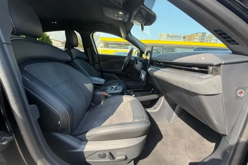 Ford Mustang Mach-E din 2025 cu 3.500 km - oferta FOR134326 - foto 15