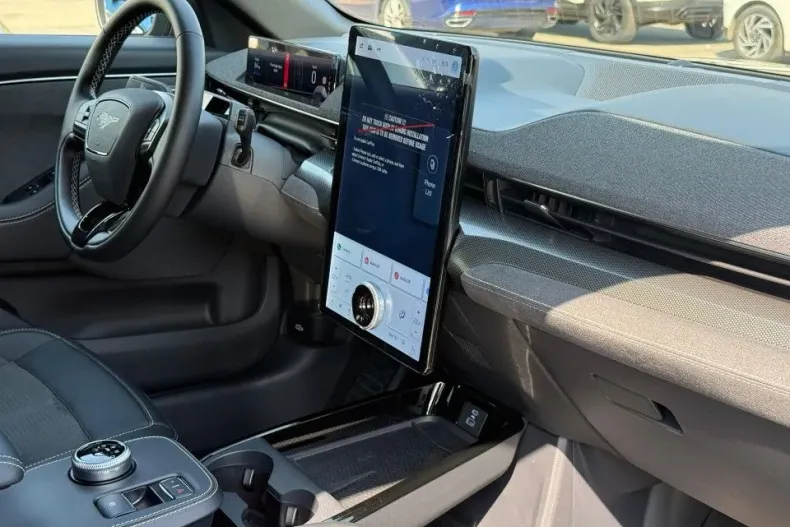 Ford Mustang Mach-E din 2025 cu 3.500 km - oferta FOR134326 - foto 17