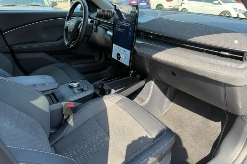 Ford Mustang Mach-E din 2025 cu 3.500 km - oferta FOR134326 - foto 18